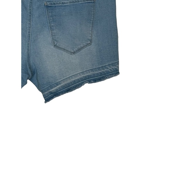 Forever 21 Women's  Denim Shorts High-Rise Distressed Raw‎ Hem Blue Wash Size 12 - Picture 6 of 7